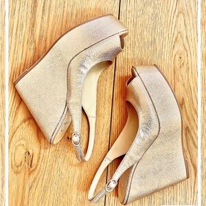 Chic Gold Wedge Sandals